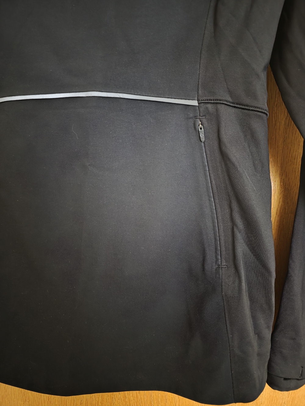 Lululemon Women’s size 6 Black Hooded Jacket - Picture 7 of 7
